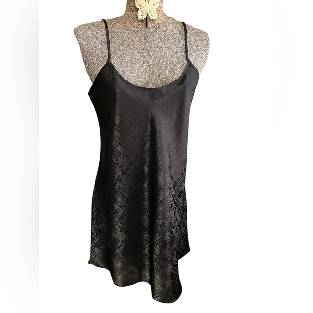 Vintage Victoria’s Secret Scoop Neck Slip Chemise Sleepwear Size: Medium
